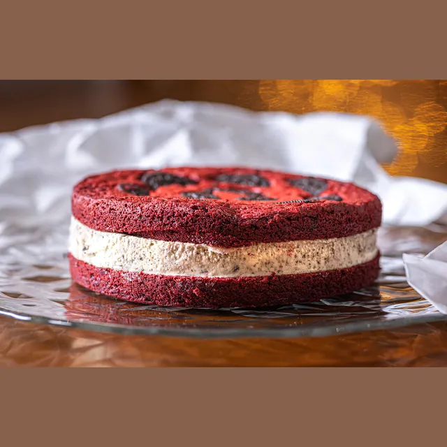 Torta helada de Brownie Redvelvet con Oreo