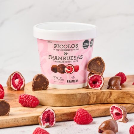 Tarrito de Pícolos bolitas de Brownie melcochudo con Frambuesas